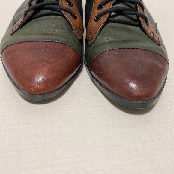 Footgear - 80's Inspired Lace up Flat Boot - Picture 4 of 11